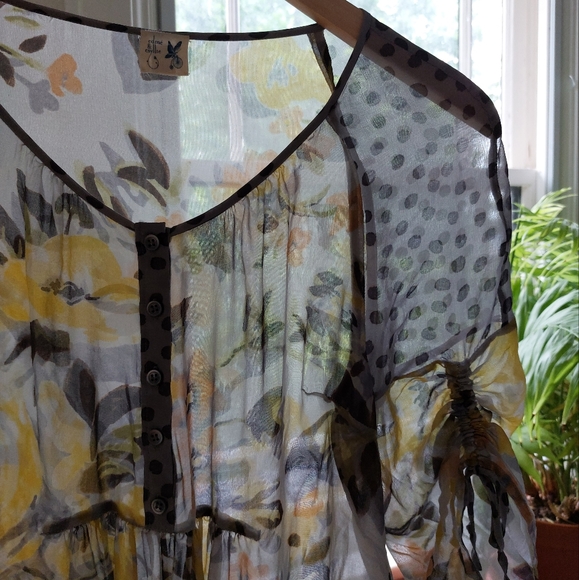 Floral 100% Silk Blouse - Picture 6 of 7